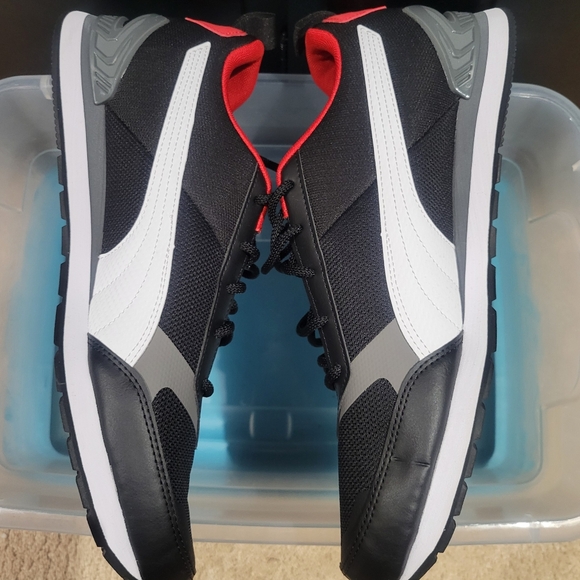 Puma Ferrari Track Racer-11.5 - Picture 6 of 7